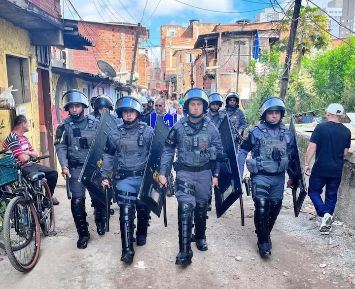Coerção na favela do moinho